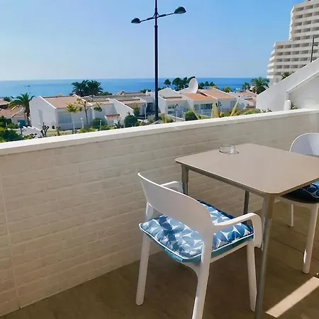 Appartamento With Sunny Terrace & Sea View Near The Ocean